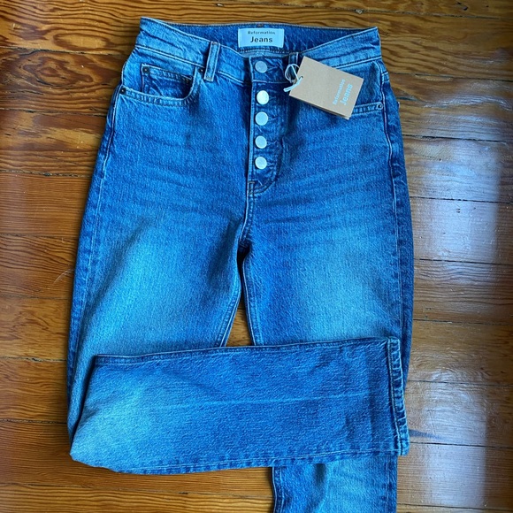 Liza Button Fly High Rise Straight Jeans. Size 23. NWT. - Picture 4 of 8